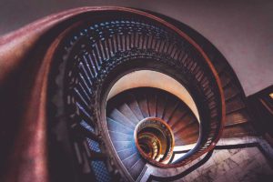 Augmenter le taux vibratoire, c'est comme monter un escalier ... marche après marche