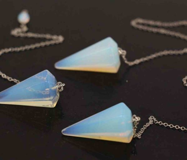 Pendules cônes et à facettes