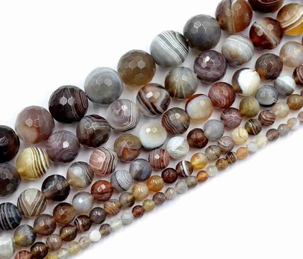 Perles en pierre gemme