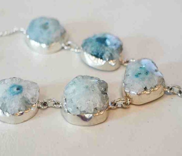 Colliers en pierre gemme