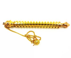 Pendule Égyptien Isis long à témoin doré