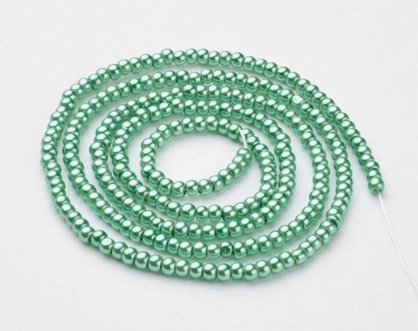 Perles nacrées en verre 3 mm vert pâle